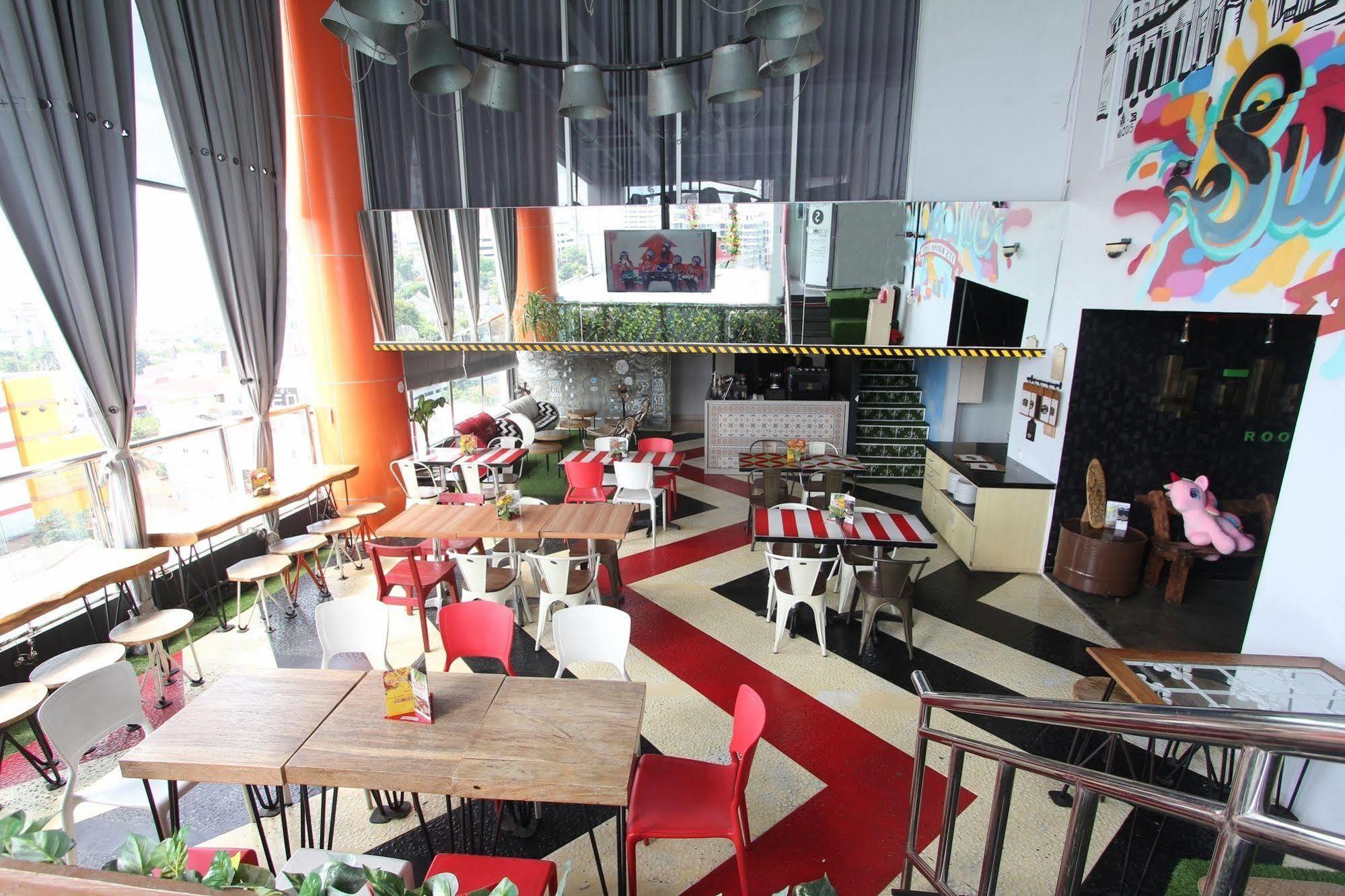 G Suites Hotel By Amithya Surabaya Exterior foto
